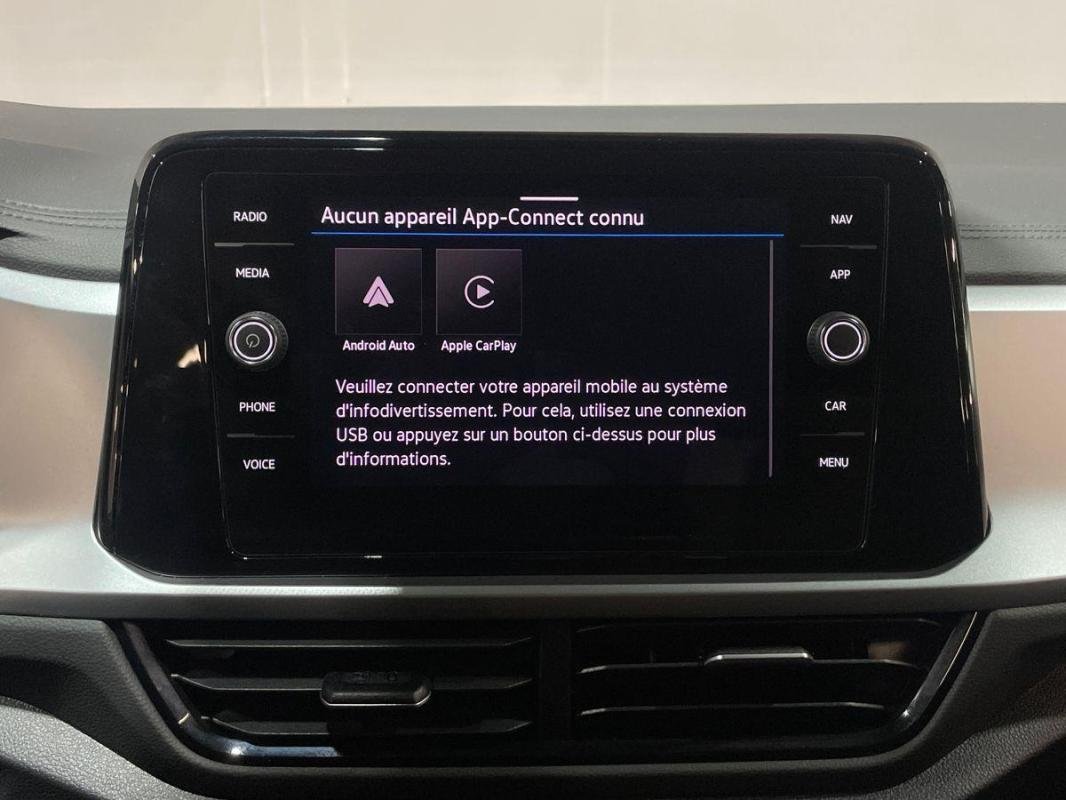Volkswagen T-Roc - Photo 17