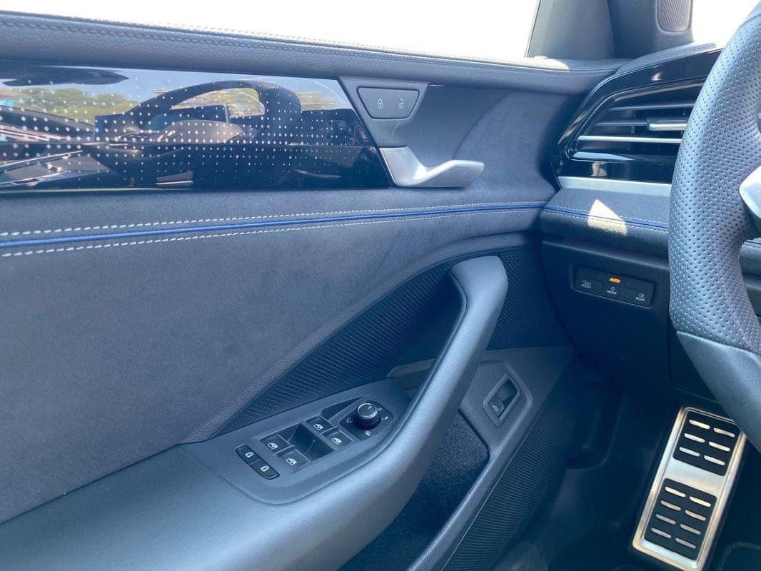 Volkswagen Passat - Photo 15