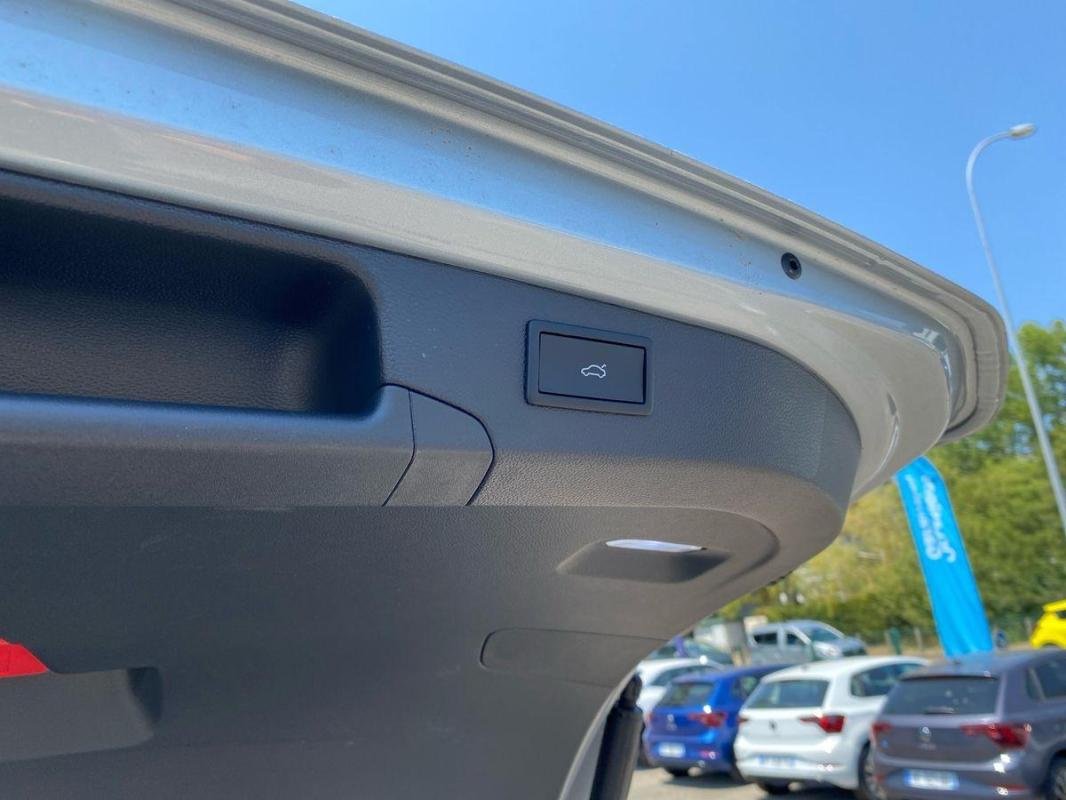 Volkswagen Passat - Photo 33
