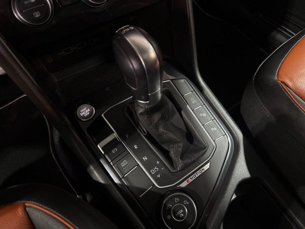 Volkswagen Tiguan - Photo 11