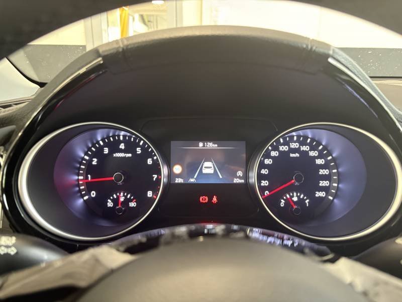 Kia CEED - Photo 21