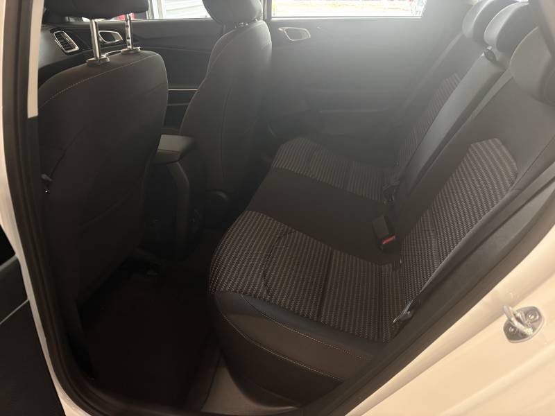 Kia CEED - Photo 28