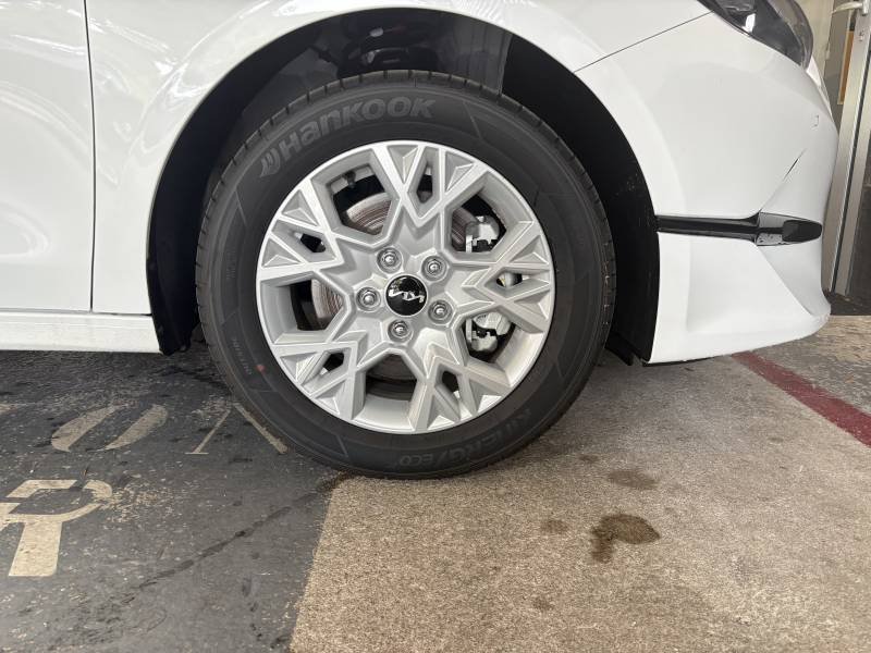 Kia CEED - Photo 32