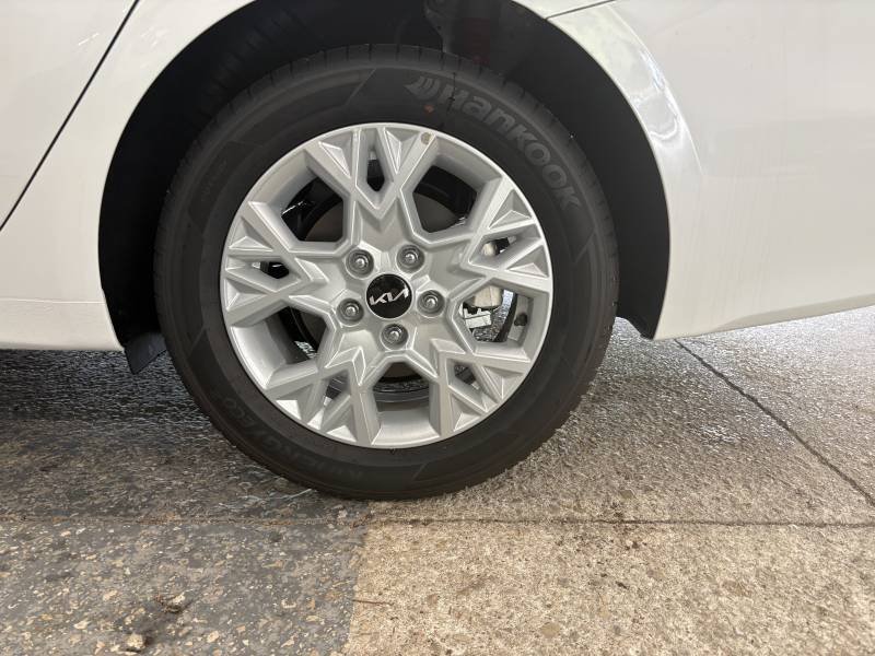 Kia CEED - Photo 33