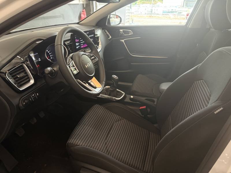 Kia CEED - Photo 10