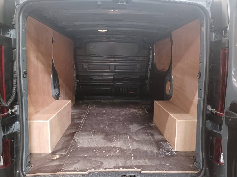 Nissan NV300 - Photo 16