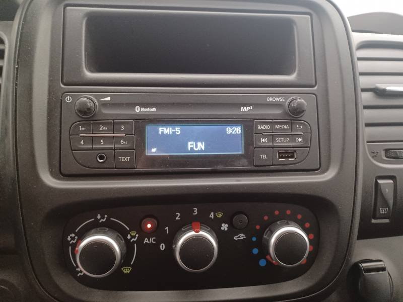 Nissan NV300 - Photo 18