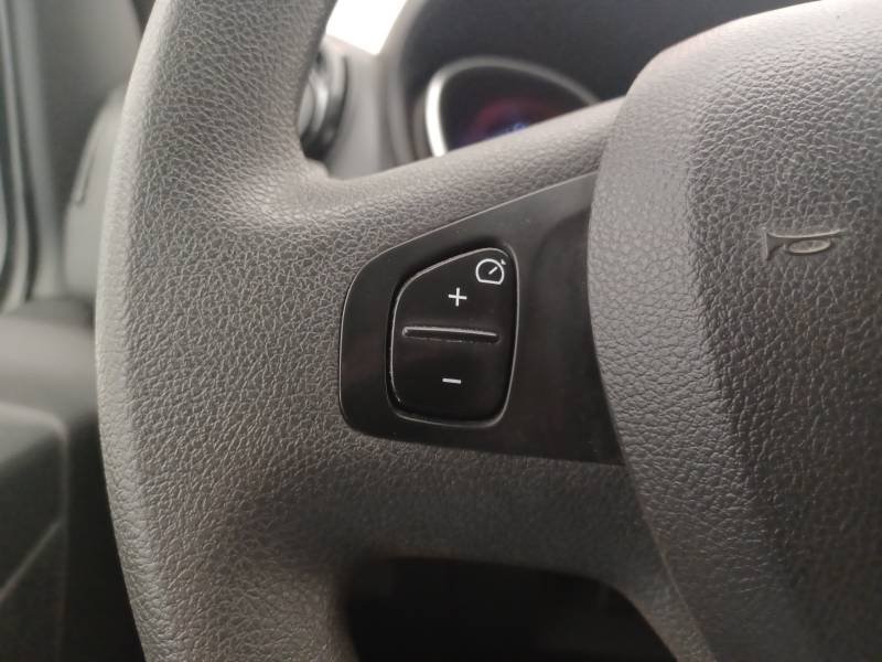 Nissan NV300 - Photo 23