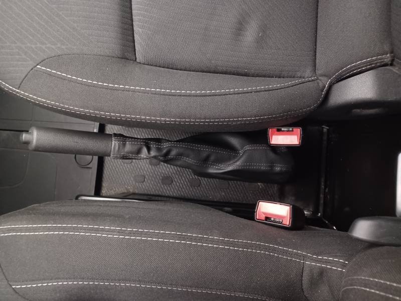 Nissan NV300 - Photo 24