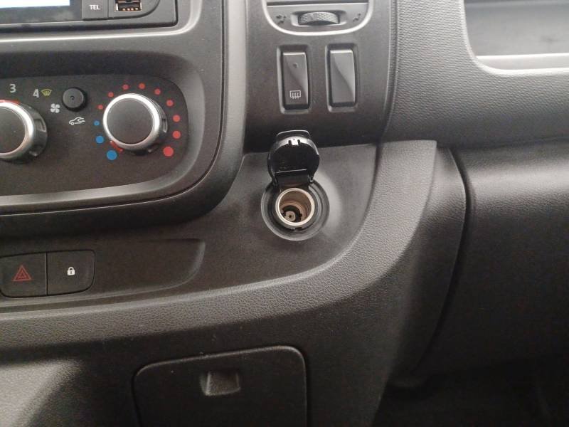 Nissan NV300 - Photo 26