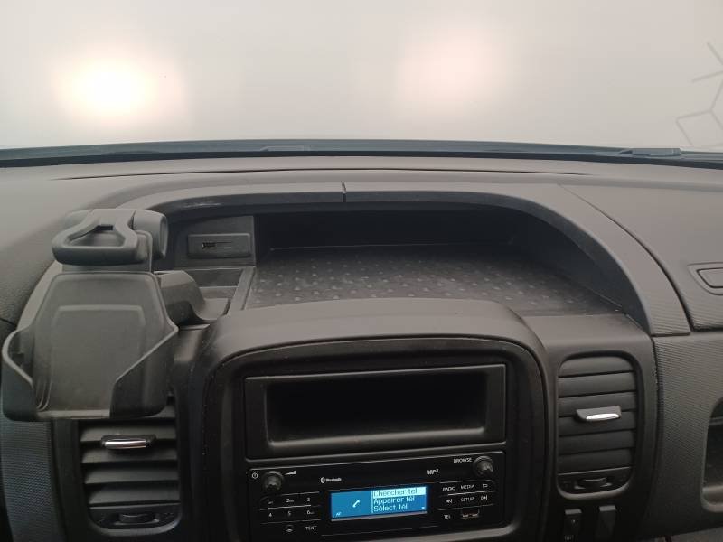 Nissan NV300 - Photo 29