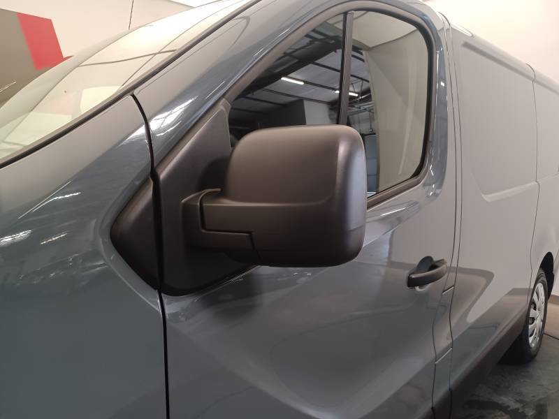Nissan NV300 - Photo 31