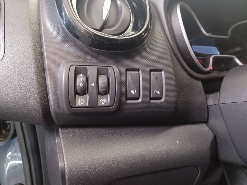 Nissan NV300 - Photo 35