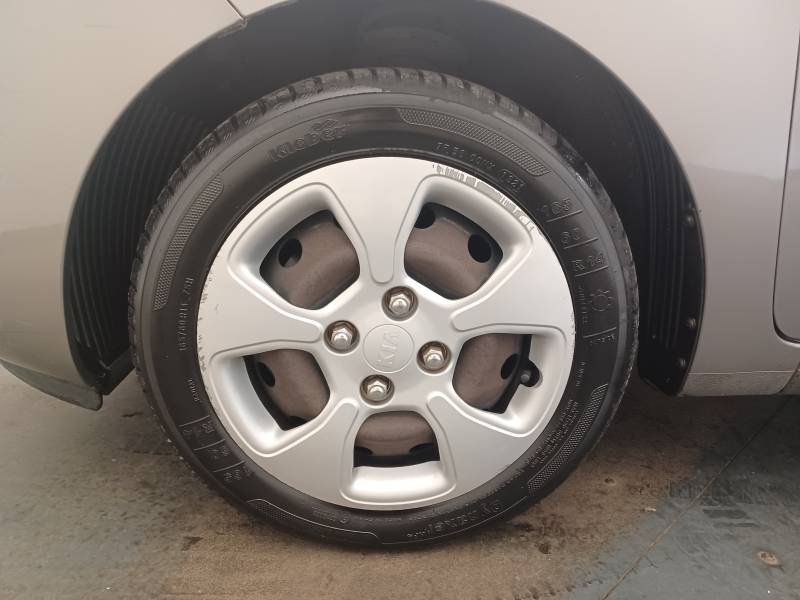 Kia Picanto - Photo 7