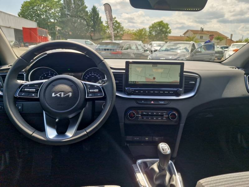 Kia CEED - Photo 27