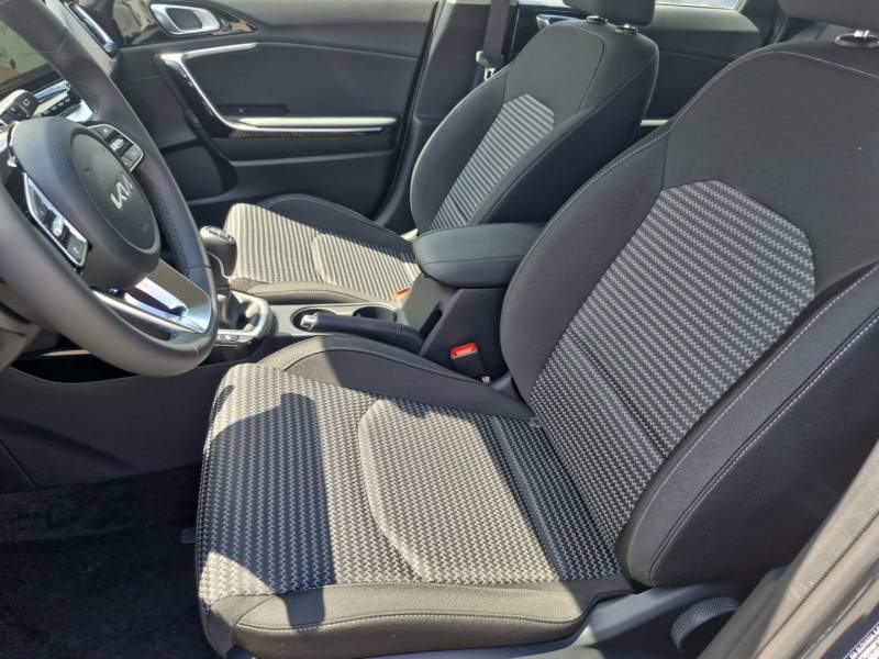 Kia CEED - Photo 10