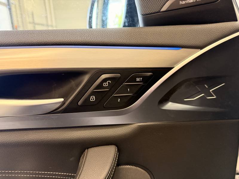 BMW iX3 - Photo 11