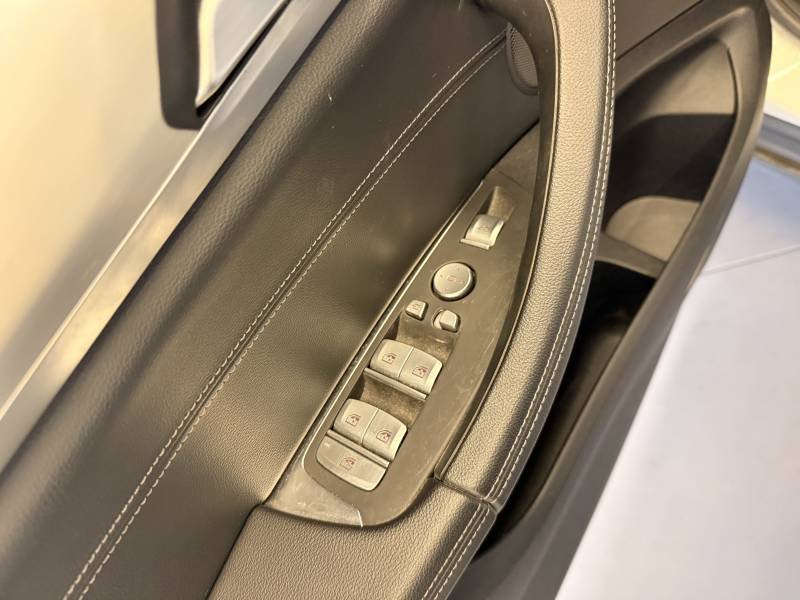 BMW iX3 - Photo 12