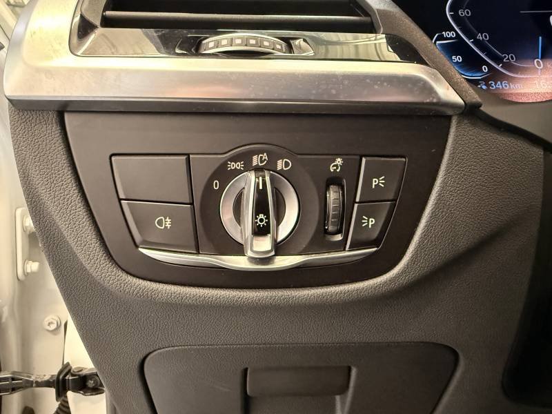 BMW iX3 - Photo 15