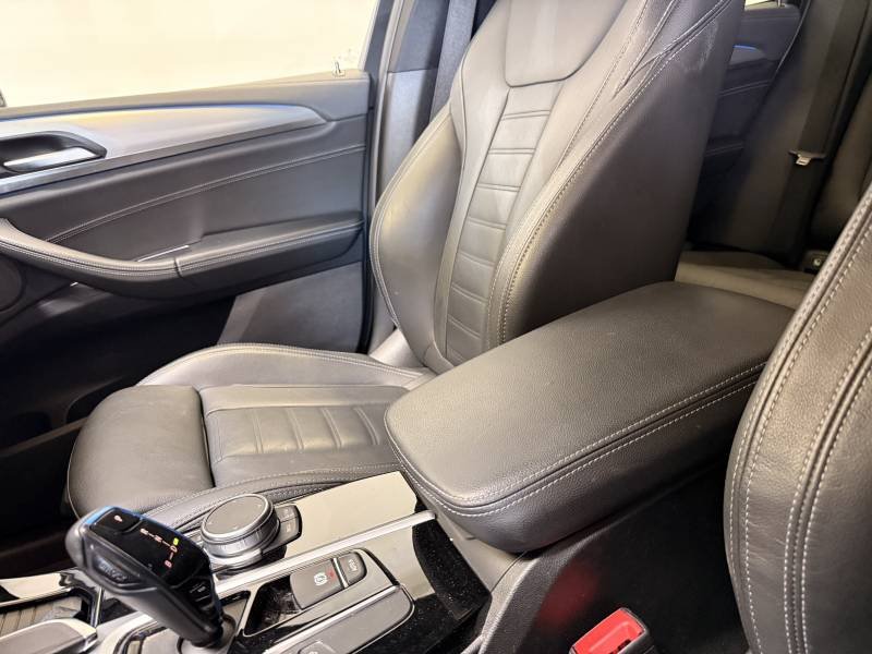 BMW iX3 - Photo 22