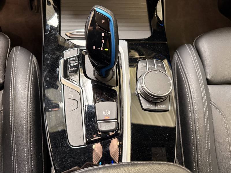 BMW iX3 - Photo 25