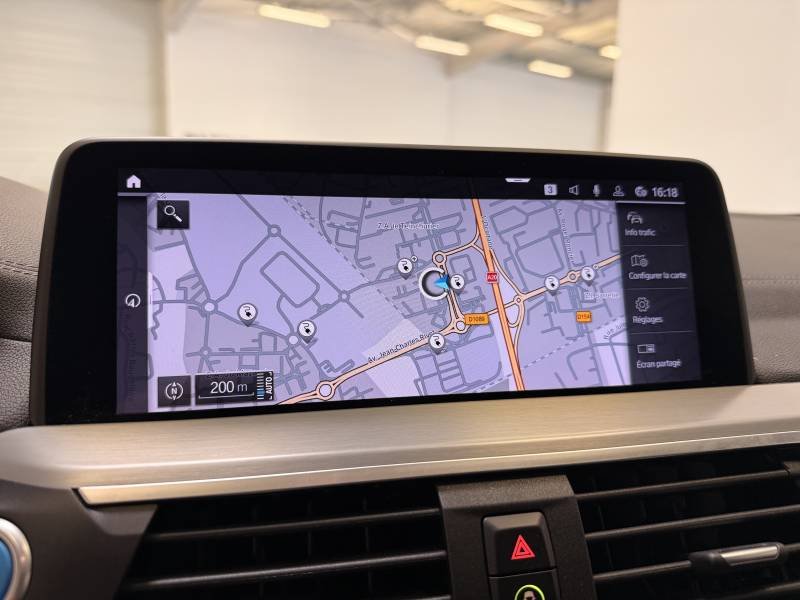 BMW iX3 - Photo 32
