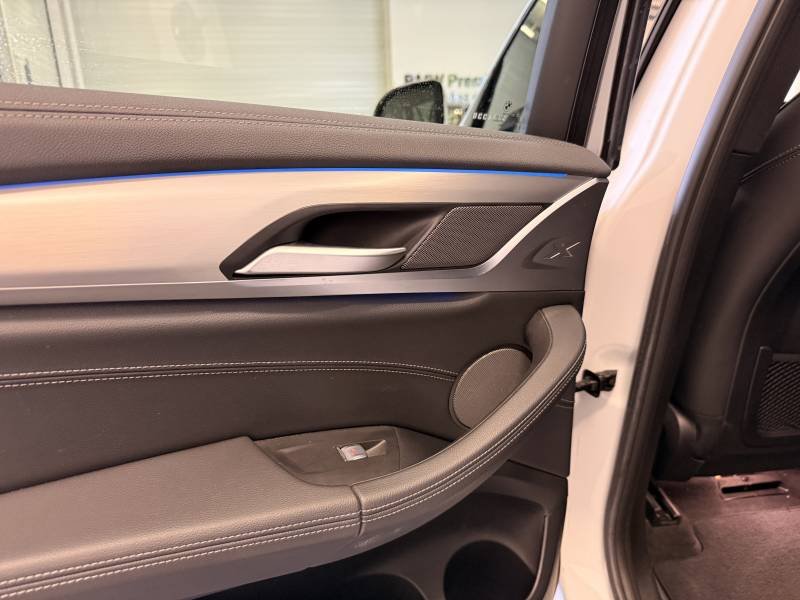 BMW iX3 - Photo 43