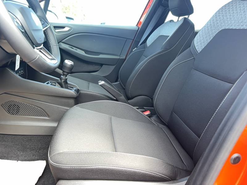 Renault Clio - Photo 24