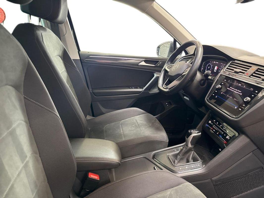 Volkswagen Tiguan - Photo 13