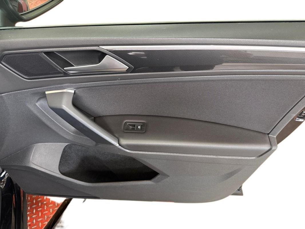 Volkswagen Tiguan - Photo 15