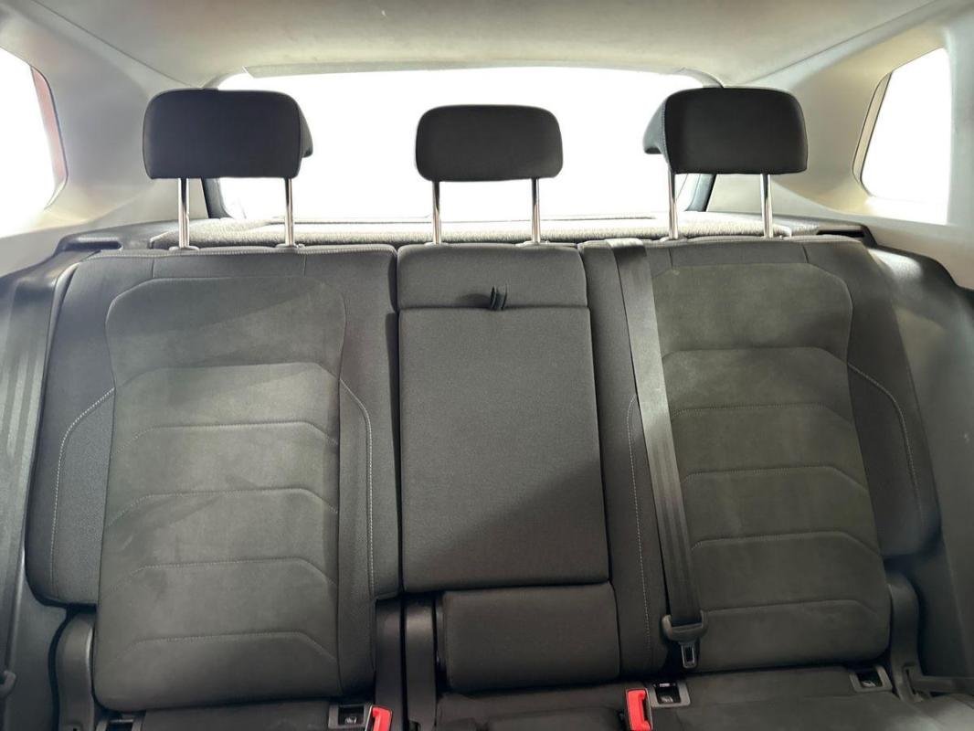 Volkswagen Tiguan - Photo 22