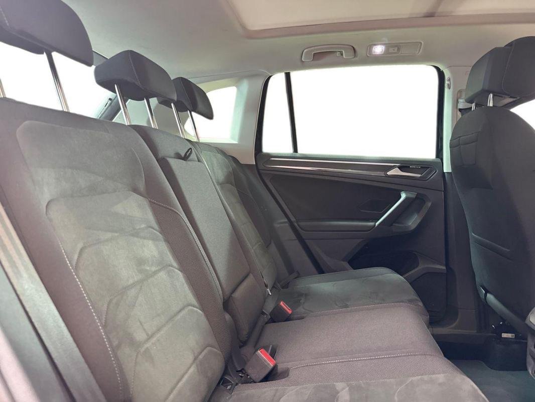Volkswagen Tiguan - Photo 23