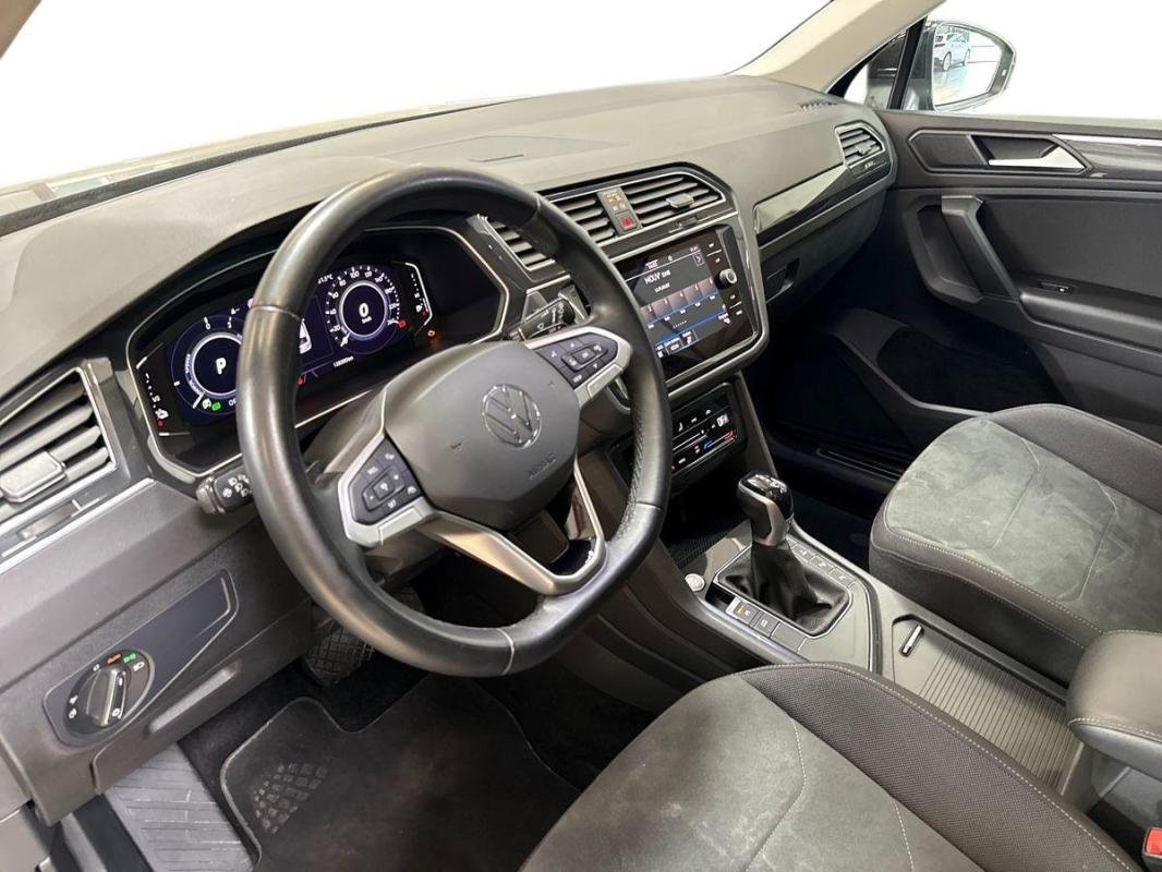 Volkswagen Tiguan - Photo 9