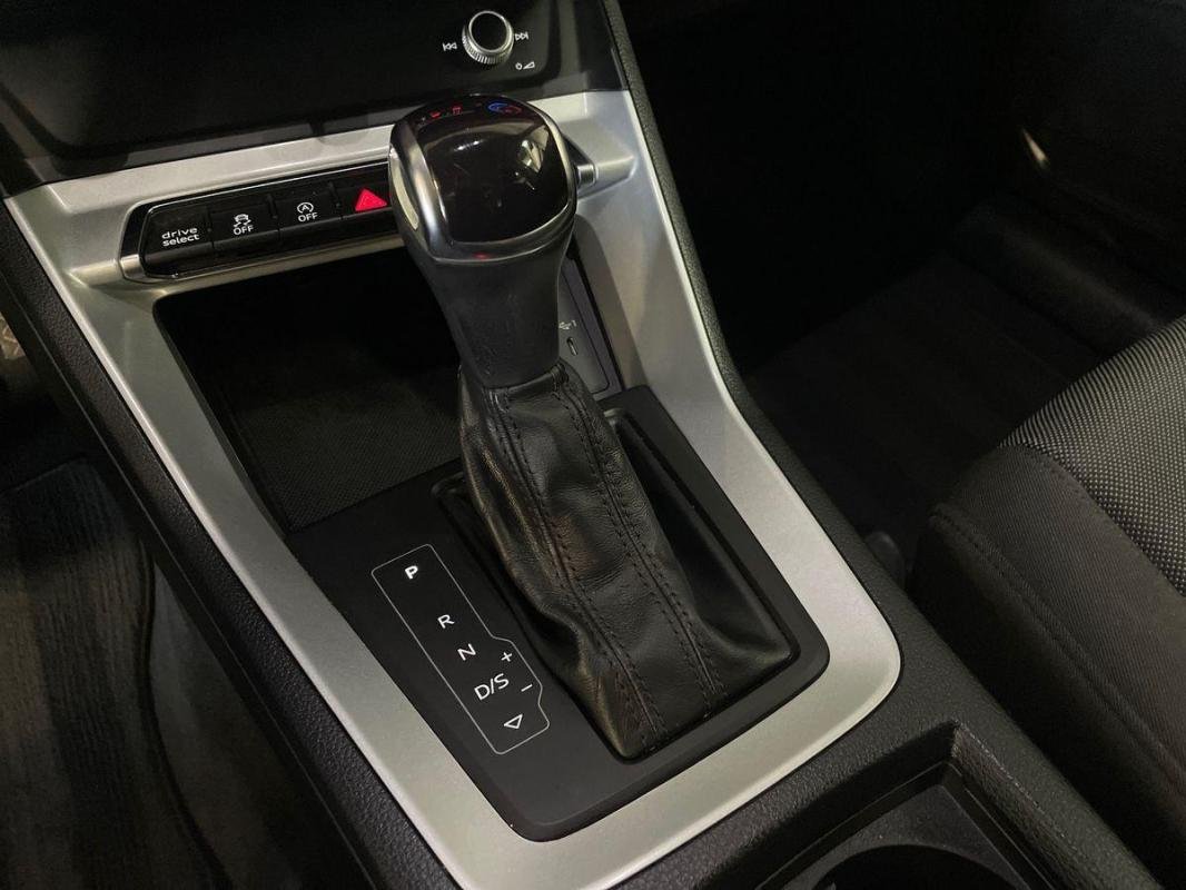 Audi Q3 - Photo 11