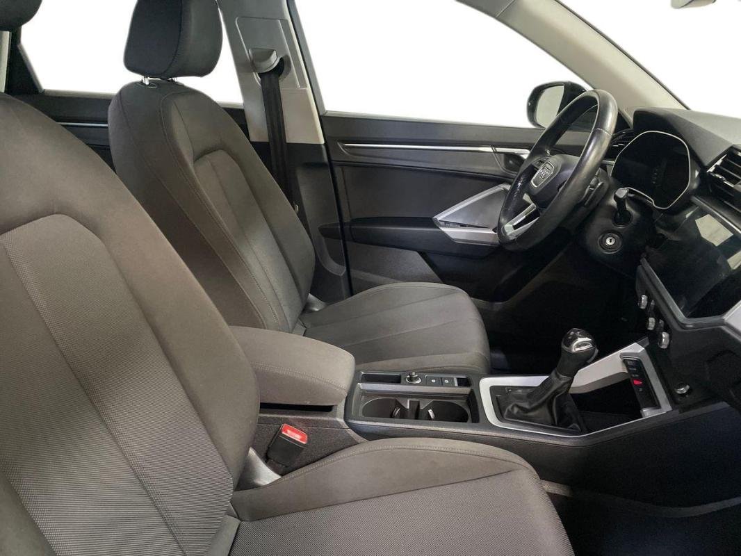 Audi Q3 - Photo 13