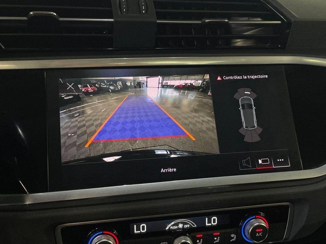 Audi Q3 - Photo 18