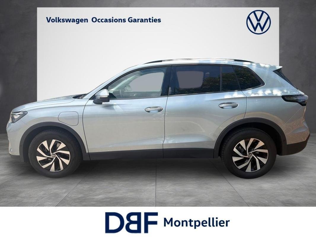 Volkswagen Tiguan - Photo 2