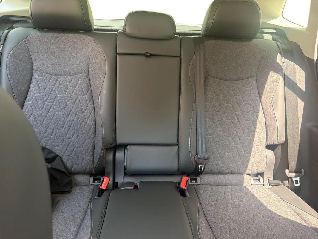 Volkswagen Tiguan - Photo 22