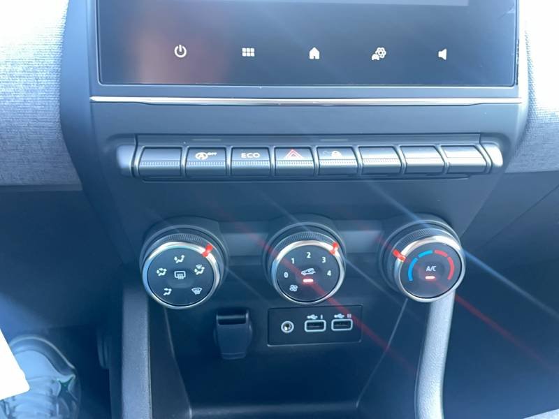 Renault Clio - Photo 22