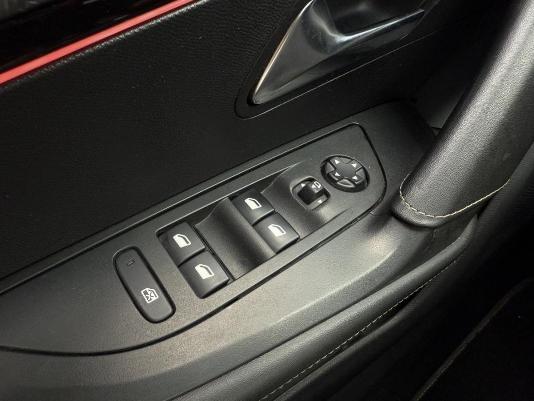 Peugeot 2008 - Photo 24