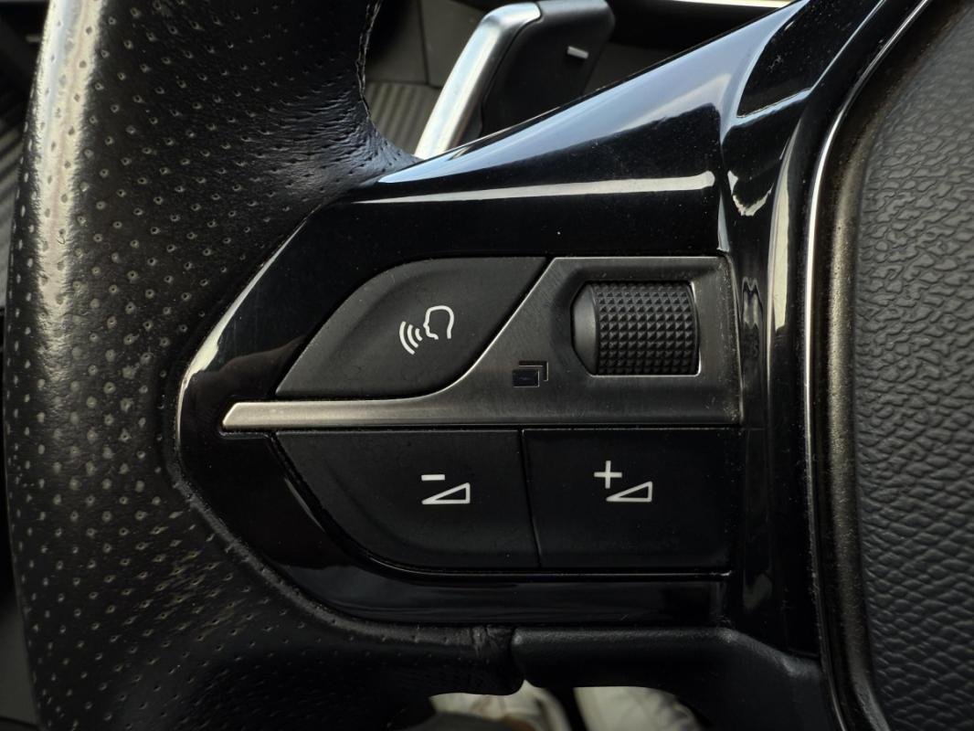 Peugeot 2008 - Photo 6