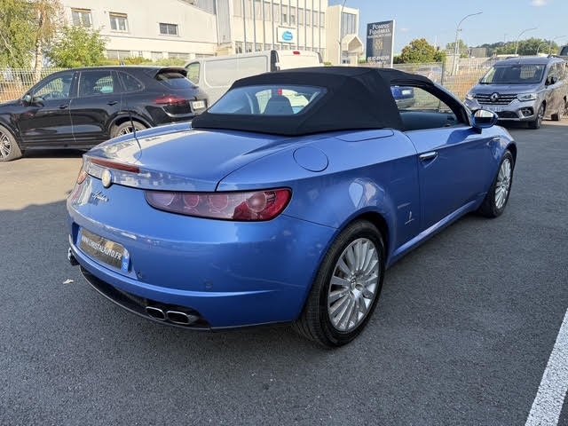 Alfa Romeo Spider - Photo 4