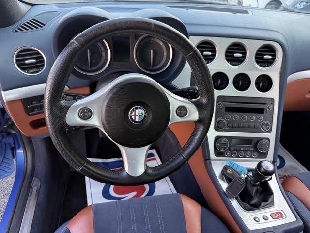 Alfa Romeo Spider - Photo 9