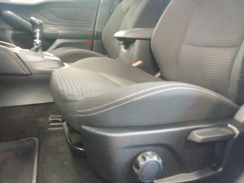 Ford Focus - Photo 27