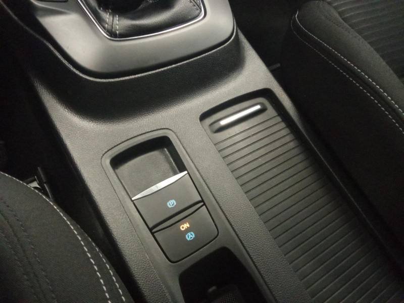 Ford Focus - Photo 33