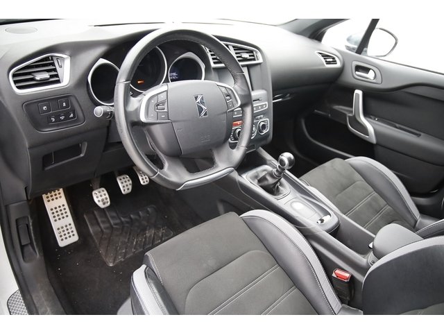 DS DS 4 - Photo 10