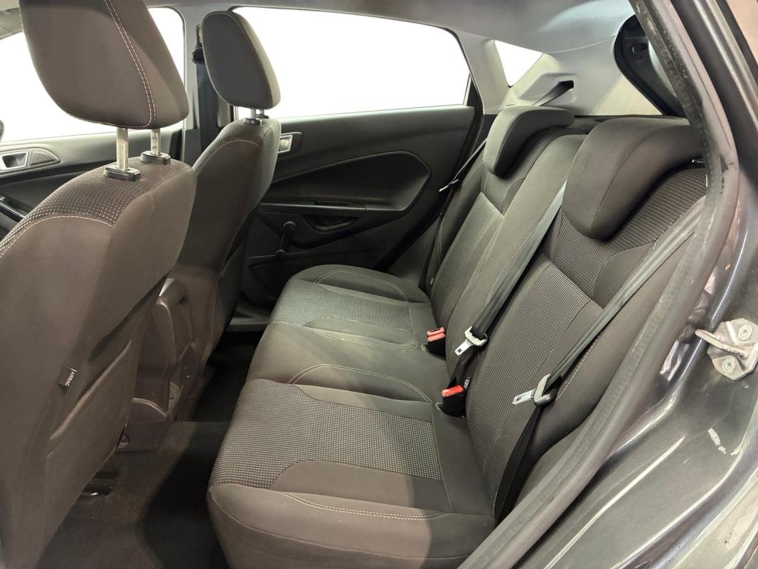 Ford Fiesta - Photo 14