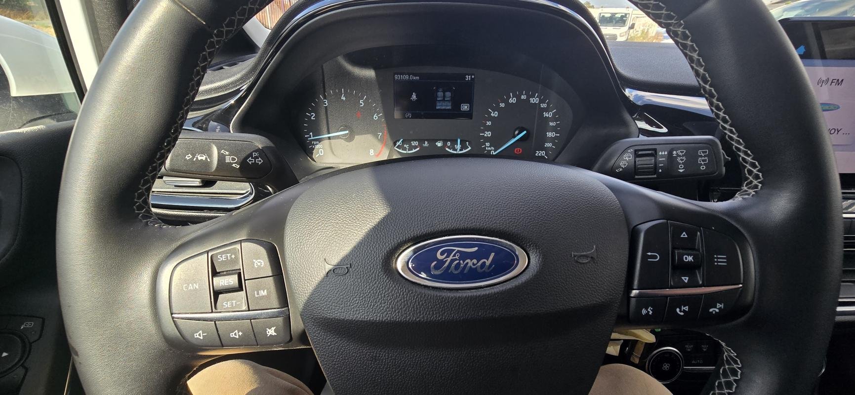 Ford Fiesta - Photo 17