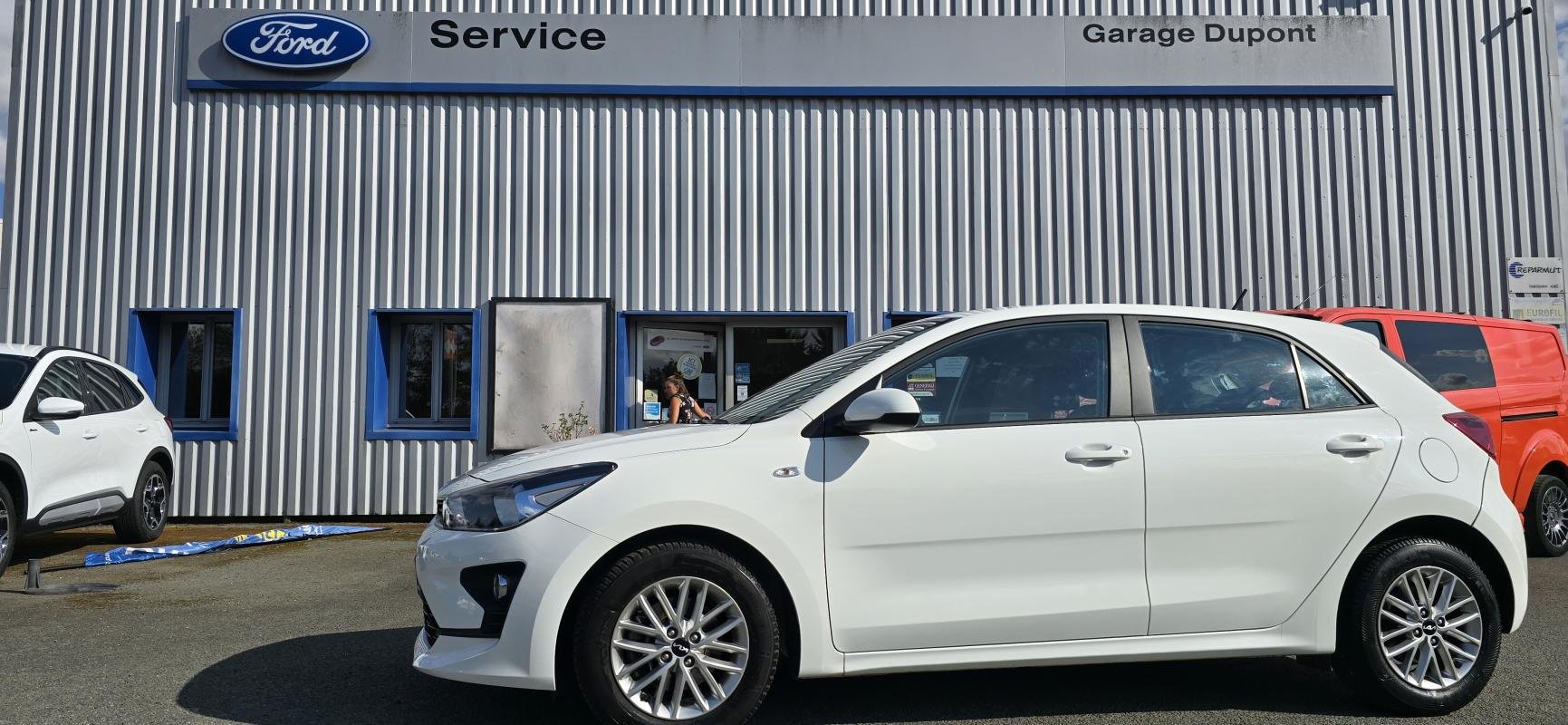 Kia Rio - Photo 19
