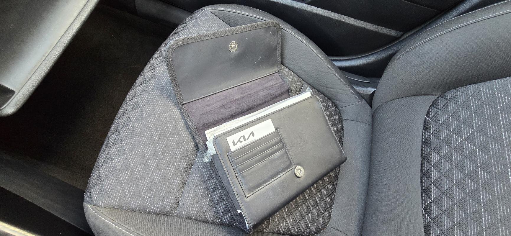Kia Rio - Photo 10